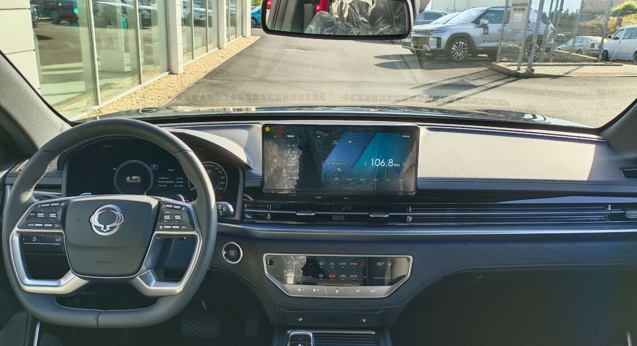 Rexton PREMIUM+ 4x4 AT WAA (BL) BLACK PACKET