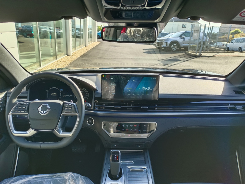 Rexton PREMIUM+ 4x4 AT LAK (BL) BLACK PACKET