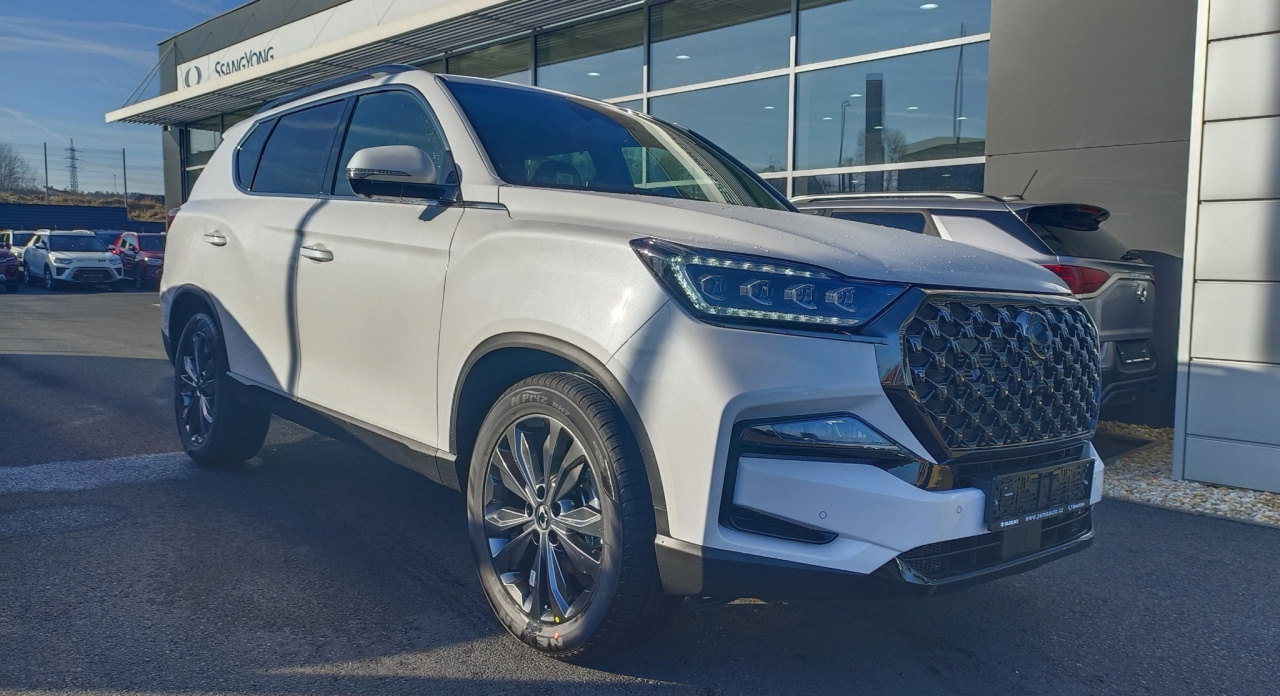 Rexton PREMIUM+ 4x4 AT WAA (BL) BLACK PACKET