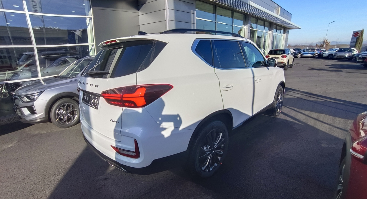 Rexton PREMIUM+ 4x4 AT WAA (BL) BLACK PACKET