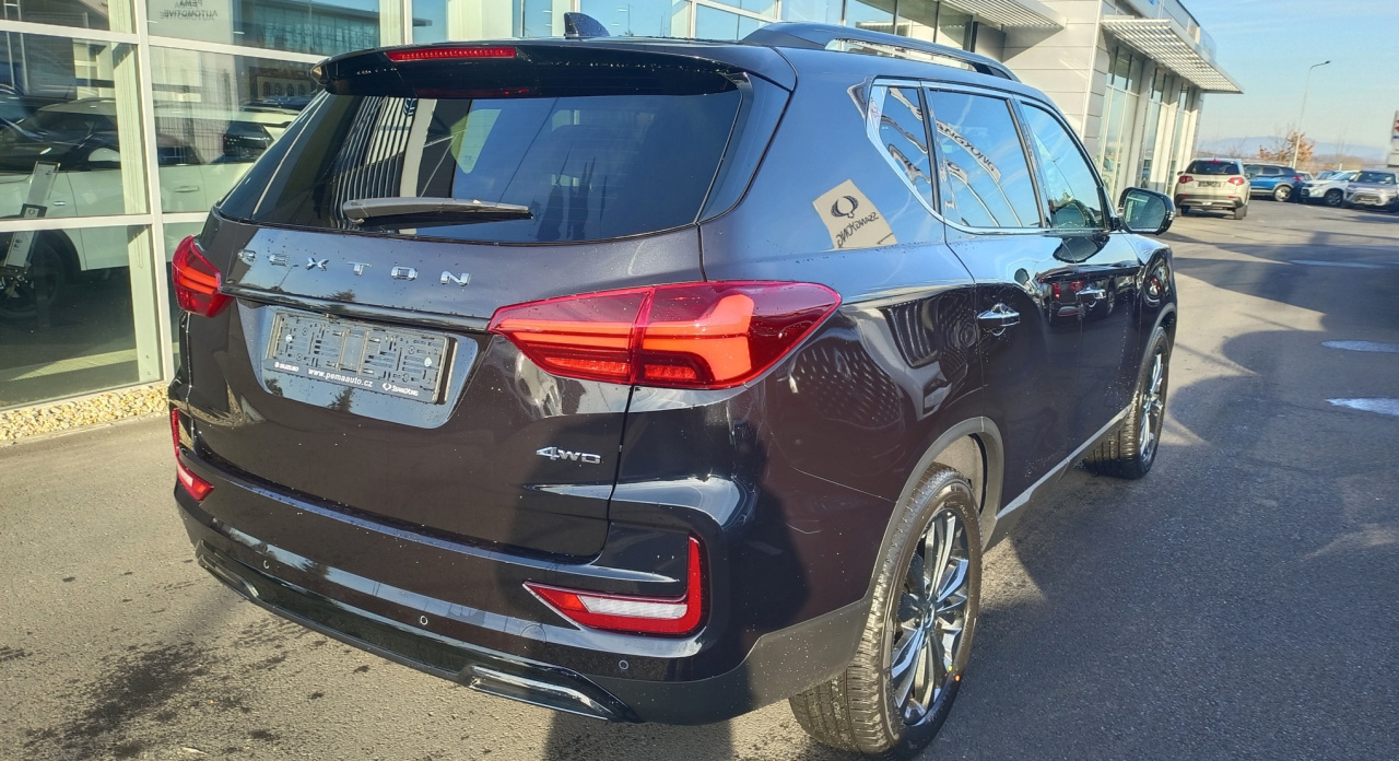 Rexton PREMIUM+ 4x4 AT LAK (BL) BLACK PACKET