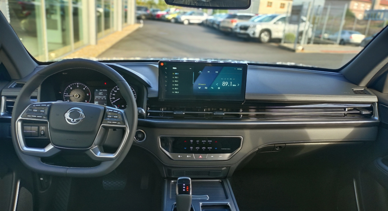 Rexton PREMIUM+ 4x4 AT ACM (WH)