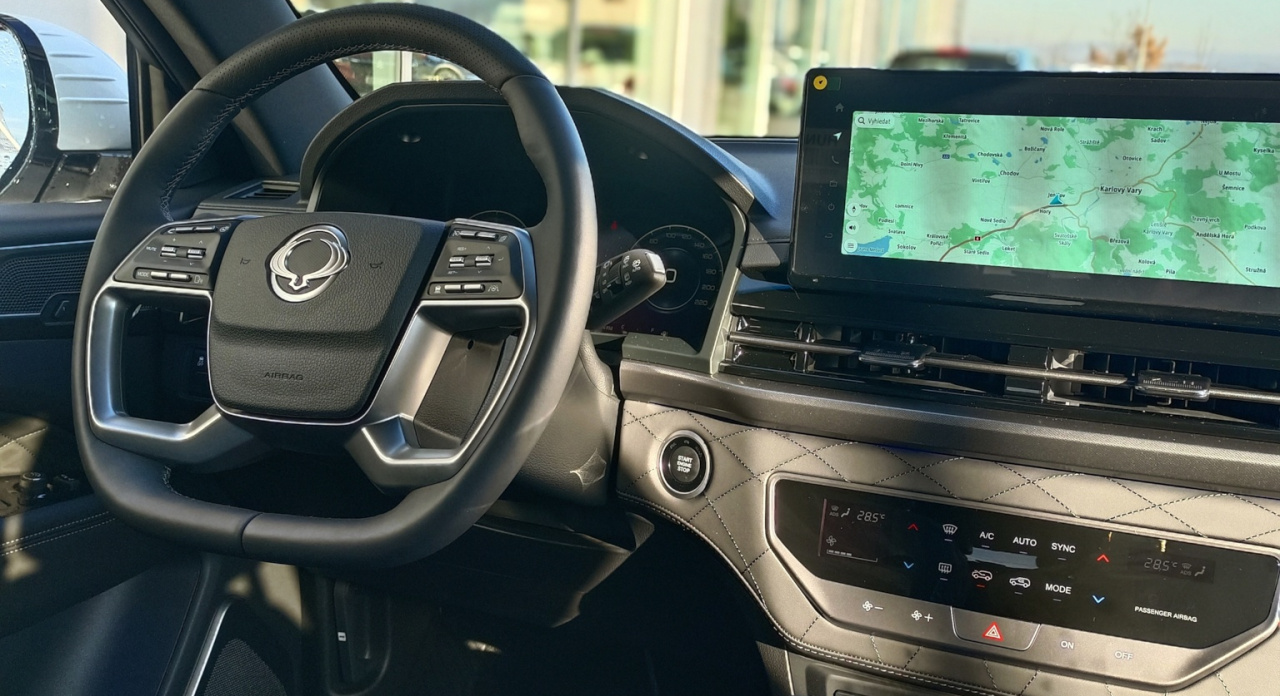 Rexton PREMIUM+ 4x4 AT ACM (WH)