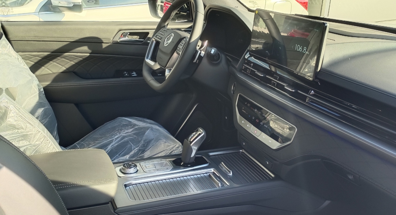 Rexton PREMIUM+ 4x4 AT BAU (BL) DEMO